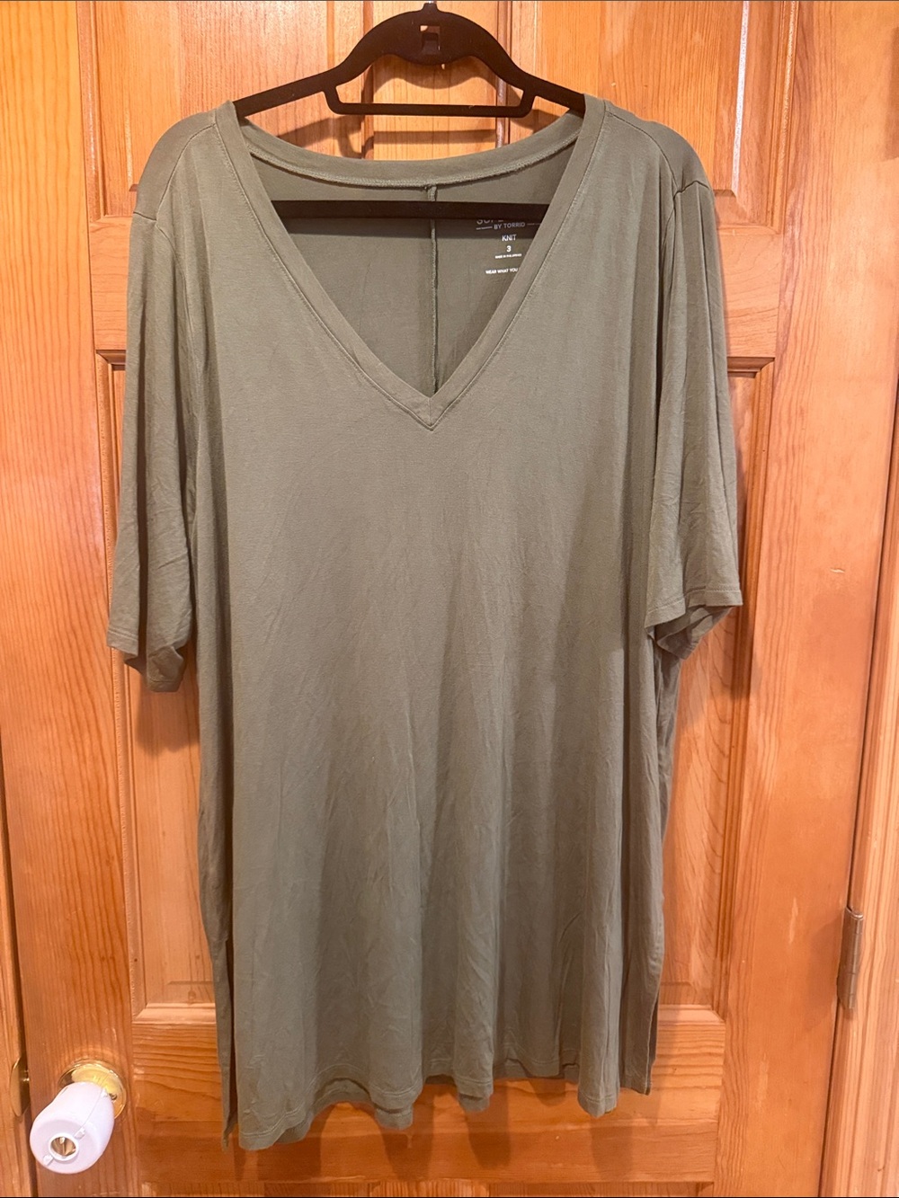 Torrid green super soft knit short sleeve vneck shirt size 3. (3X)